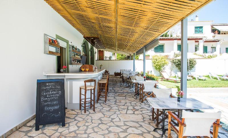 Paradise Inn Liapades Corfu Экстерьер фото